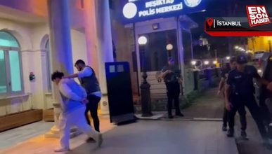 Beşiktaş’ta yüksek ses ihbarına giden polise saldırı kamerada