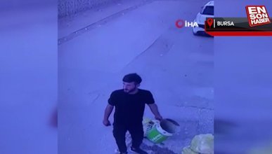 Bursa’da çöp kovasını çalan hırsız kamerada