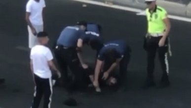 İzmir'de polise silah çeken gaspçı vurularak etkisiz hale getirildi