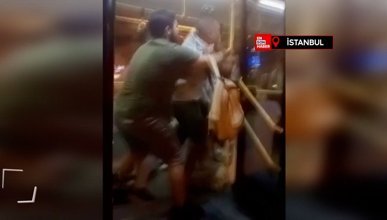 Kadıköy'de bebekli kadına saldıran erkek yolcu otobüsten atıldı