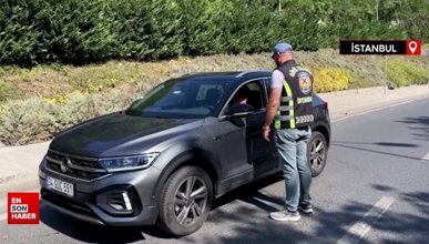 Beşiktaş'ta yayalara yol vermeyen sürücülere ceza kesildi