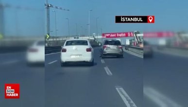 İstanbul'da E-5 Karayolu’nda akan trafikte yol verme kavgası