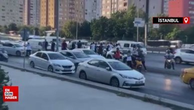 İstanbul E-5'te otomobile düzenlenen silahlı saldırıda 1 kişi ağır yaralandı