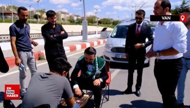 Van'da gelin arabasının önü kesip damada tavla oynattılar