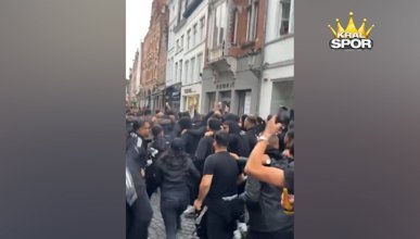 Beşiktaş taraftarlarından Brugge sokaklarında coşkulu tezahürat