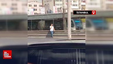 İstanbul'da E-5’te boğazına bıçak dayadı, trafiği birbirine kattı