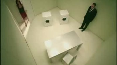 Tuğba Ekinci nin sağlam tokat yediği reklam.