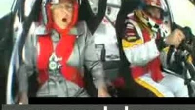 Yaşlı teyze ralli arabasına binince..