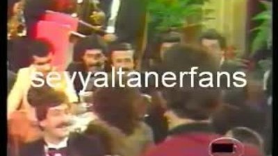 Selami Şahin - Seninle Başım Dertte (1983/1984 TRT Yılbaşı)