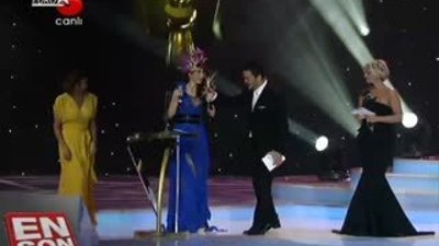 Hande Yener - Bana anlat - Altın Kelebek