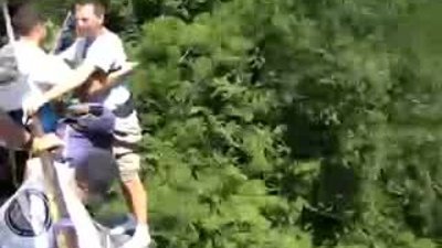 Bungee Jumping Yapana Eşek Şakası