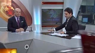 Çaycı canlı yayının ortasına dalarsa