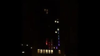 Koca binayla tetris oynadılar