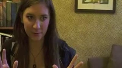 Pokemonla kafayı sıyırmış kız