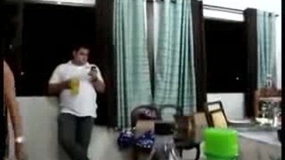 Kadın Dansın Ayarını Kaçırırsa