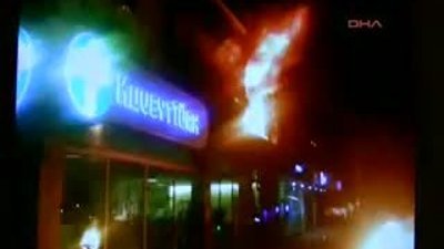 Ak Parti Karşıyaka İlçe binası ateşe verildi