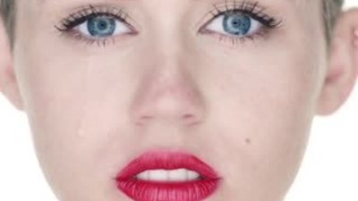 Miley Cyrus - Wrecking Ball HD Klip (Official Video)
