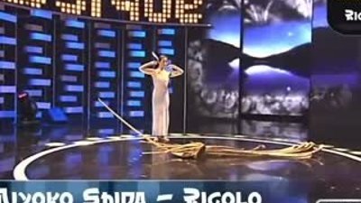 Miyoko Shida Rigolo - inanılmaz denge gösterisi