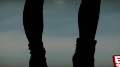 Gökyüzünün çılgın kızlarından nefes kesen şov