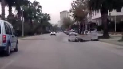 Mersin'de beyaz Ferrari gören gençlerin tepkisi