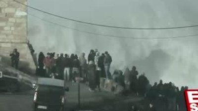 Dev dalgalarla nefes kesen mücadele HD