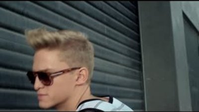 Cody Simpson - Surfboard HD Klip