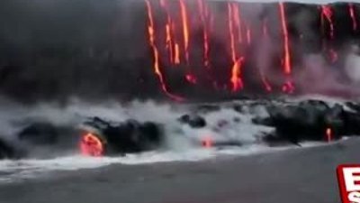 Okyanusa Akan Lav Şelalesi