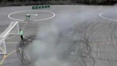 Drift Yaparak Gol Atmak - Ken Block