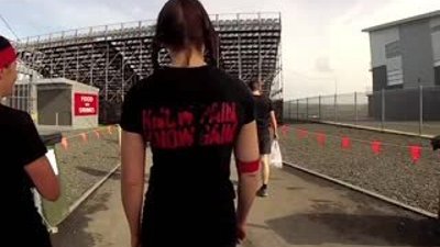 İngilizler çamurdan hazırlanan zorlu parkurda yarıştı