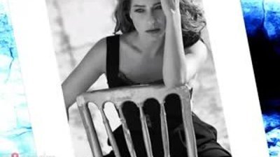 Ayça Bingöl'den cesur pozlar