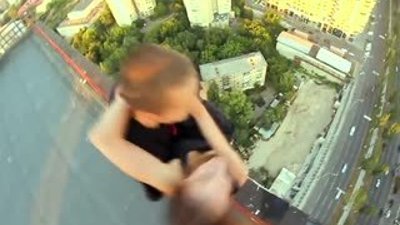 Adrenalin tutkunlarından ölümcül gösteriler