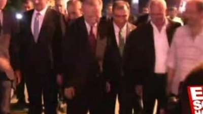 İhsanoğlu düşme tehlikesi geçirdi