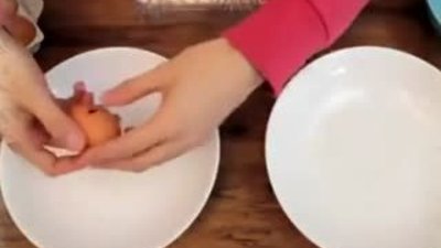 Yumurtanın sarısını ayırmanın en kolay yolu
