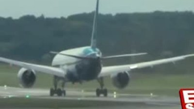 Boeing 787-9 yolcu uçağından inanılmaz kalkış