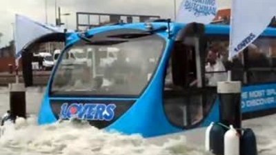 Amsterdam’ın ünlü kanallarını otobüsle gezmek