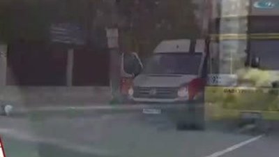 Otobüs durağına park eden sürücüye öldüresiye dayak