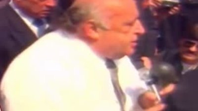 Süleyman Demirel'in şapkayı kaptırmadığı anlar