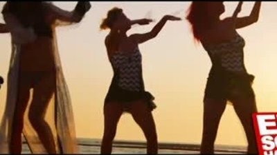 Hande Yener feat Kemal Sunal Kış Kış Cinler HD