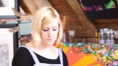 İngiliz sanatçıdan dev boyama posterleri