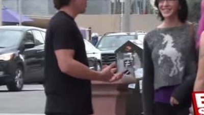 Lamborghini ile Amerikalı Kızı Trolleyen Adam