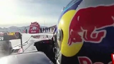 F1 aracı ile karda müthiş gösteri