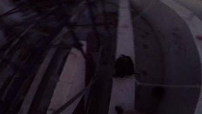 Dünyanın en yüksek binasını yapan vince çıkan adam