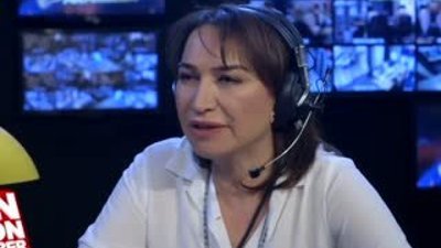 Burcu Esmersoy'a kamera şakası - Çok aramızda