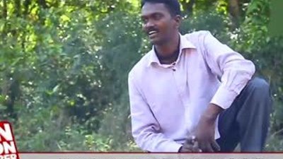 Hint yılan uzmanından kobraya öpücük