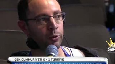 Fatih Terim 3 ayrı dille basın toplantısı yaptı