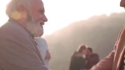 Binali Yıldırım'dan reklam filmli bayram kutlaması