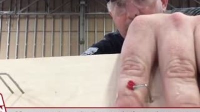 Marangozdan arkadaşının kafasını karıştıran şaka