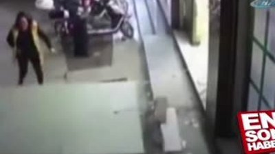 Üstüne dolap düşen çocuk yaşamını yitirdi