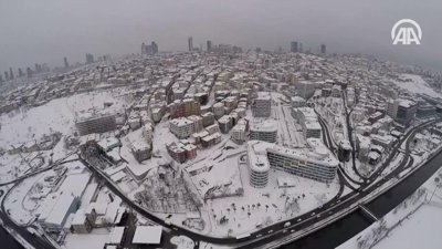 Kar altında kalan İstanbul havadan görüntülendi