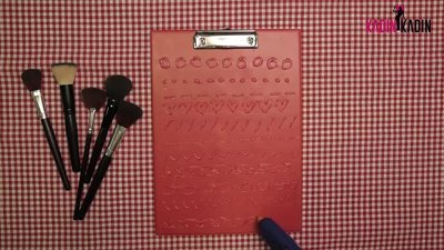 Pratik makyaj fırçası temizliği